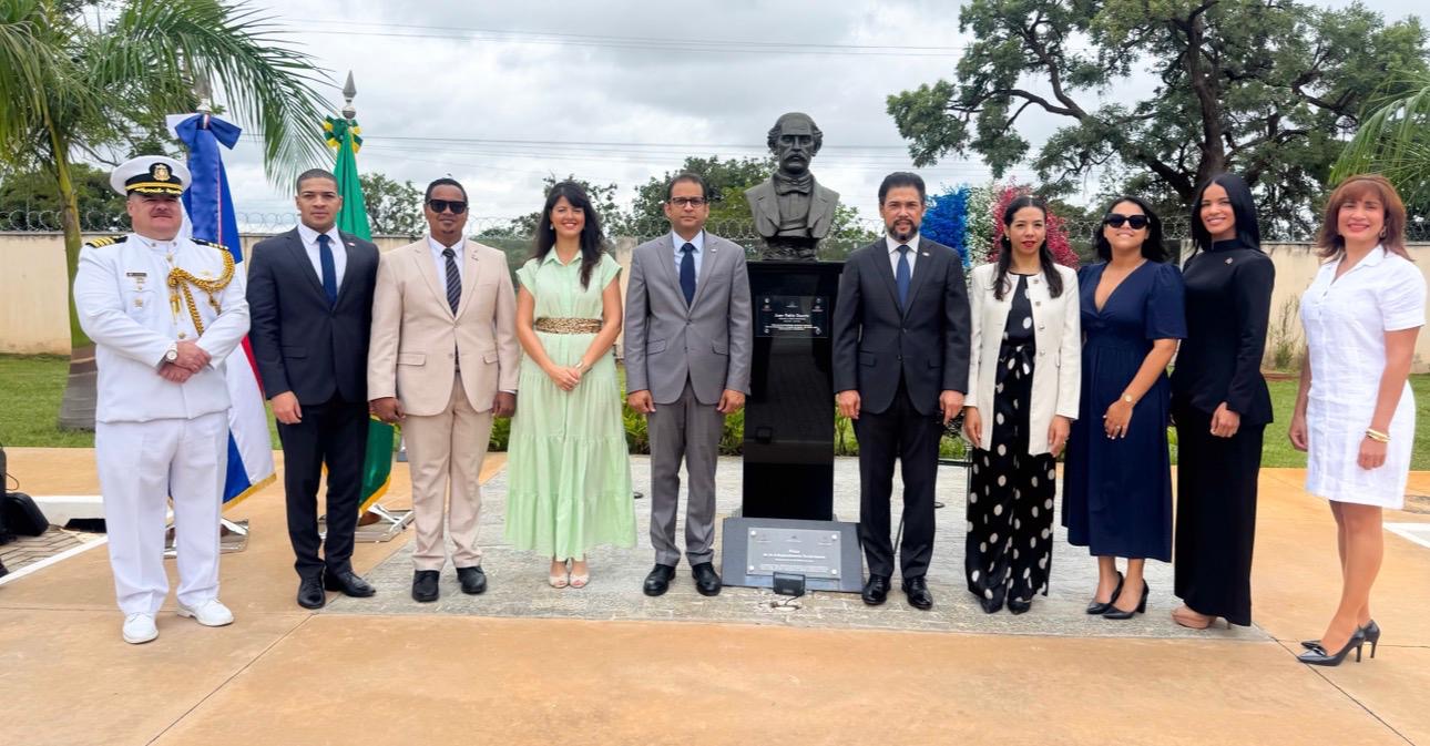 EMBAJADA DE LA REPÚBLICA DOMINICANA EN BRASIL HONRA AL PATRICIO JUAN ...